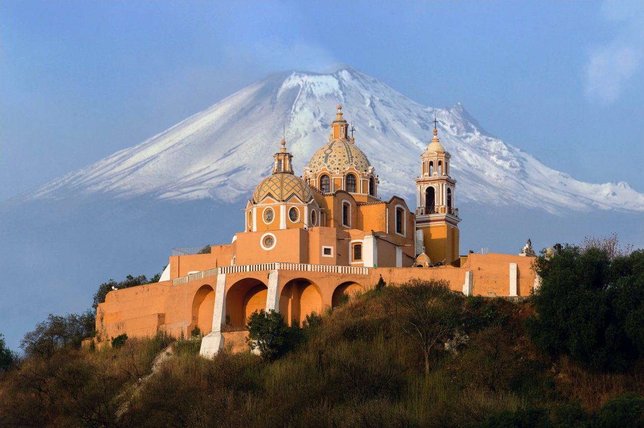 Mexiko_Santuario-de-la-Virgen-de-los-Remedios-San-Pedro-Cholula-unsplash-1-scaled