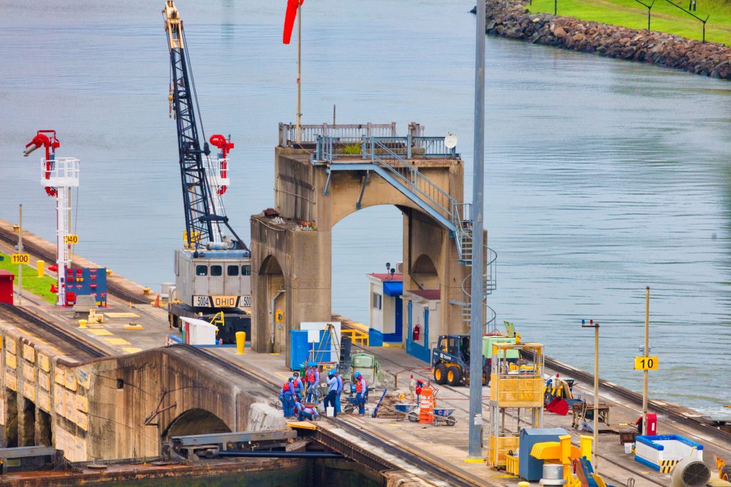 Panama City a Panamský průplav
